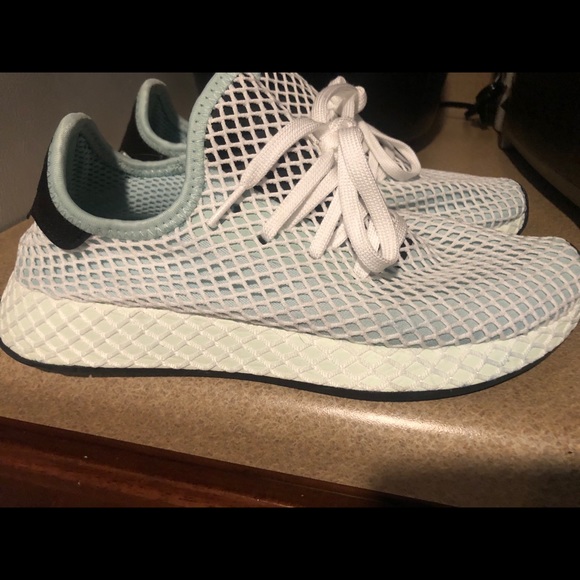 adidas shoes under 30 dollars